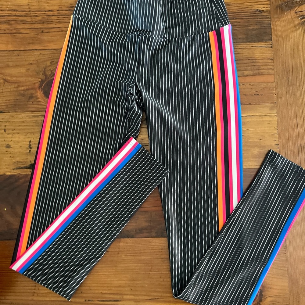 GOLD-SHEEP LEGGINGS SIZE 6 pinstripe